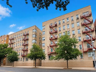 2160 Bronx Park E #1F