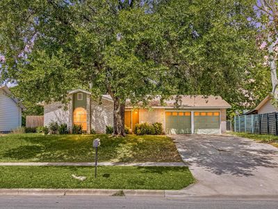 2412 E Stassney Ln
