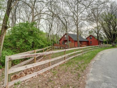 3544 N Creek Dr