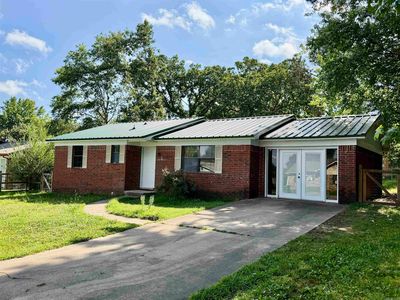 Property at 6 Wagner St, Clarksville, AR
