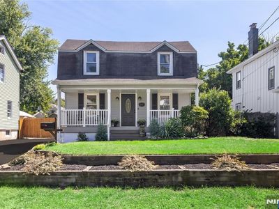 437 4th Ave