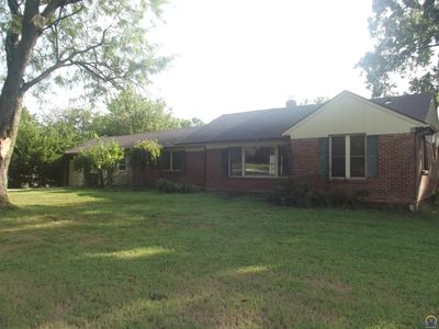 Property at 330 SW Yorkshire Rd, Topeka, KS