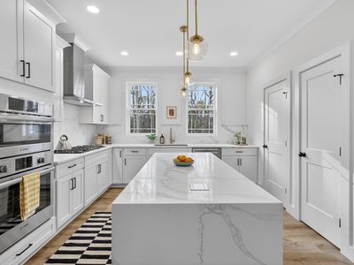 2944 Chapel Hill Rd