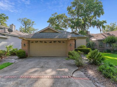 8 Bay Tree Ct W