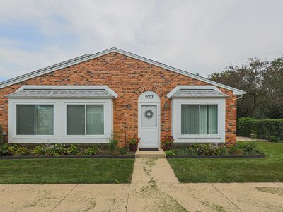 Property at 2003 Sudbury Dr, Hoffman Estates, IL