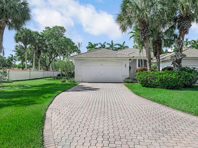 9543 N Crescent View Dr Drive N