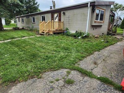 Property at 815 Eastown Manor, Elkhorn, WI