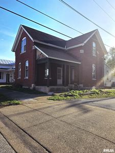 Property at 824 S 11th St, Quincy, IL