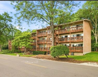5850 Forest View Rd APT A