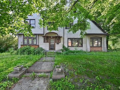 608 N Michigan St
