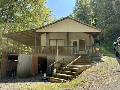 207 Buck Ln