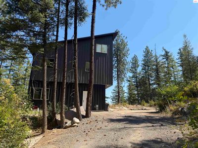787 Delaney Dr