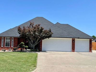 1211 Stonegate Ln