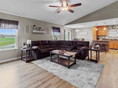 403 Chestnut Commons Dr