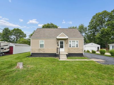 196 Maple Dr