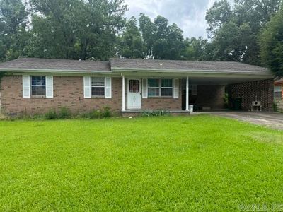 7911 Edwina Dr