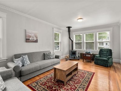 725 River Ave