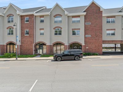 245 Burlington Ave APT 203