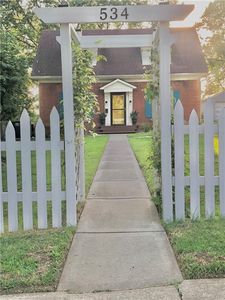 534 S Huttig Ave