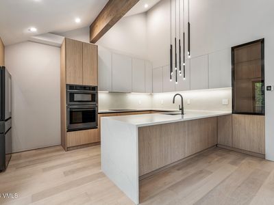 160 Riverside Ct APT 4