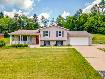 746 Spring Falls Ave