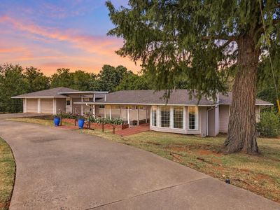 24 Oakwood Dr