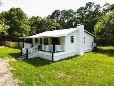 8013 Victoria Dr
