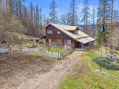 3442 Moore Rd