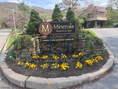 2 Chamonix Dr #213