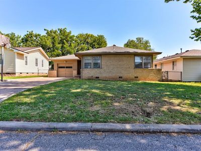 1222 Rose Dr