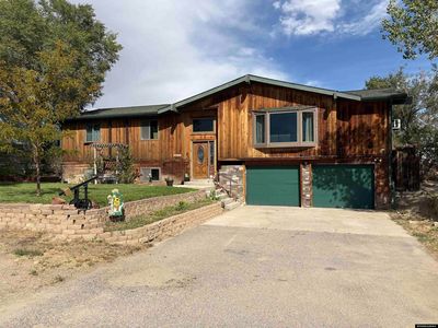 Property at 400 Pine St, Shoshoni, WY