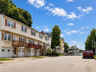 Property at 20 Seven Rice Ln, Worcester, MA