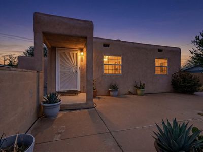 433 Loma Hermosa Dr NW