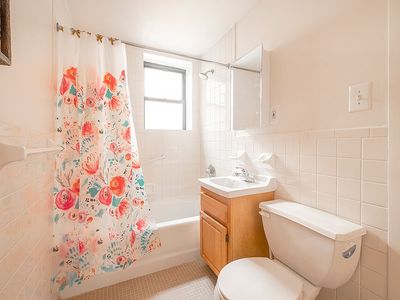 537 W 133rd St APT 13