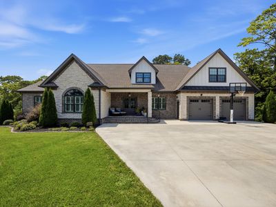 6805 Lakeshore Dr