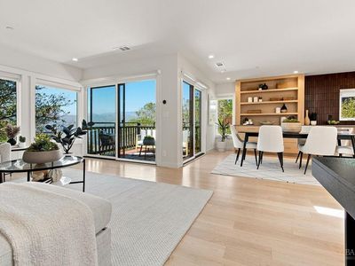 105 Headlands Court