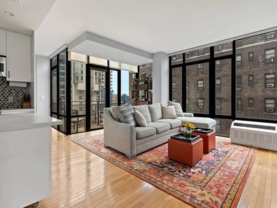 148 E 24th St APT 14C