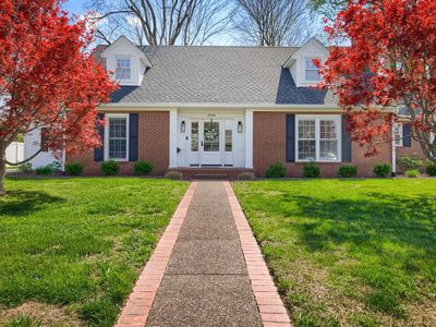 2046 Fernwood Dr