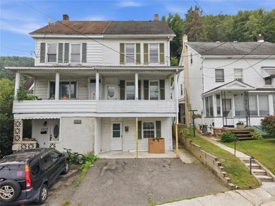 223 W High St