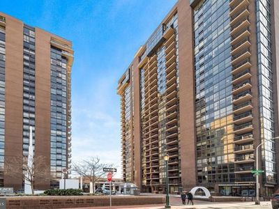 241 S 6th St APT 408F
