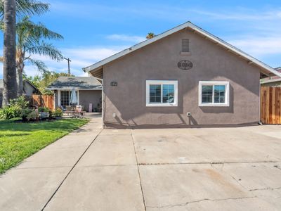 5615 48th Ave