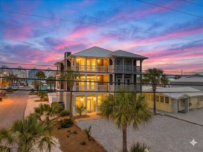 8319 Thomas Dr