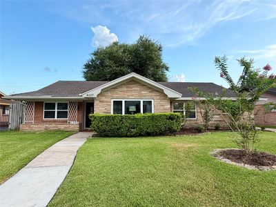 4027 Martinshire Dr