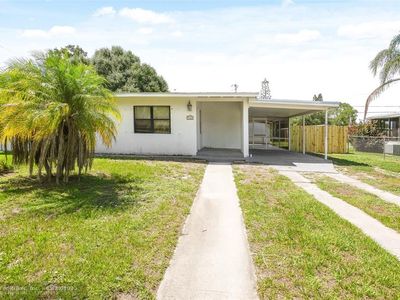 140 SE Serenata Court