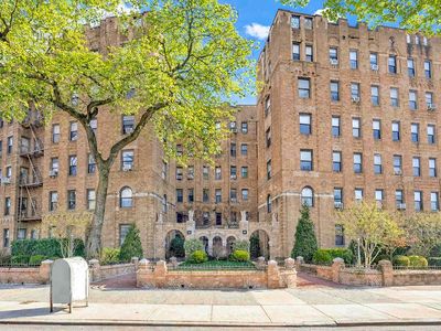 71 Ocean Pkwy APT 1A