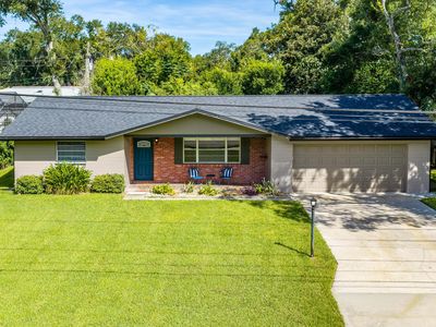 211 Sanchez Ave