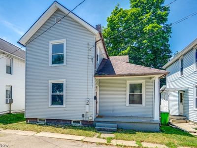 327 Schrock Pl SW