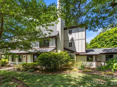 5335 Lansing Dr
