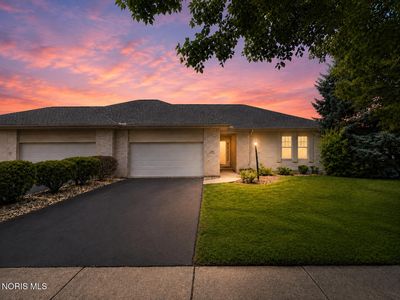 Property at 2547 Lake Vista Dr, Toledo, OH