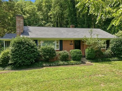 3810 Yadkinville Rd